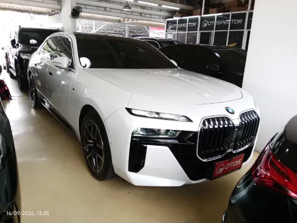 2024 BMW 735i 3.0 Limousine