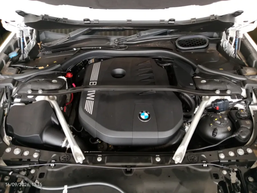 Foto Mobil Bekas Mesin BMW 735i 3.0 Limousine tahun 2024