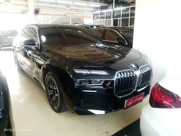 2025 BMW 735i 3.0 Limousine