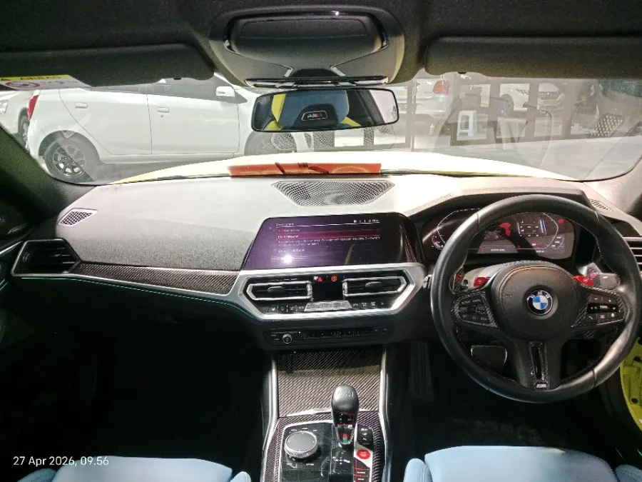 Foto Mobil Bekas Dashboard BMW M4 3.0 tahun 2022