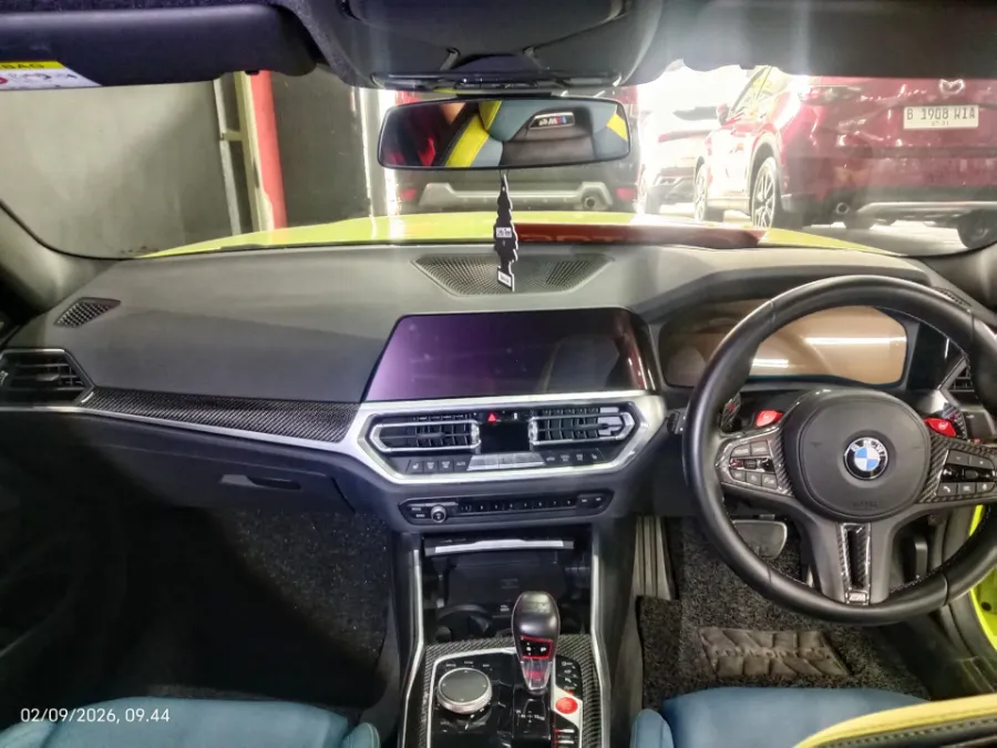 Foto Mobil Bekas Dashboard BMW M4 3.0 tahun 2022