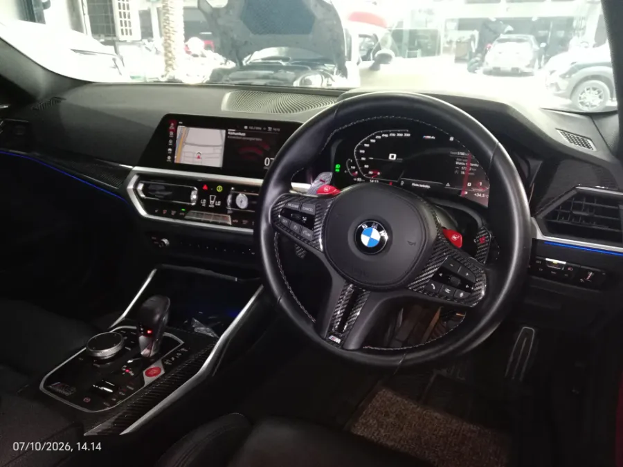 Foto Mobil Bekas Dashboard BMW M4 3.0 tahun 2022