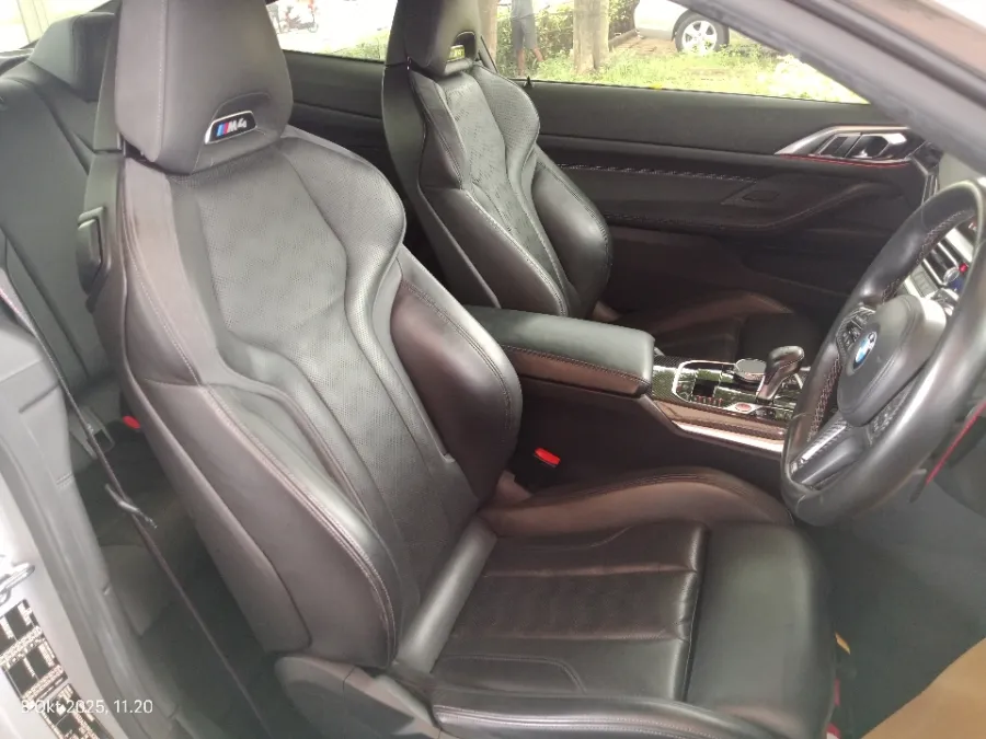 Foto Mobil Bekas Kabin Depan BMW M4 3.0 tahun 2022
