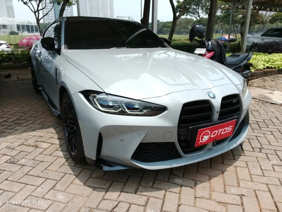 Foto Mobil Bekas Kanan Depan BMW M4 3.0 tahun 2022