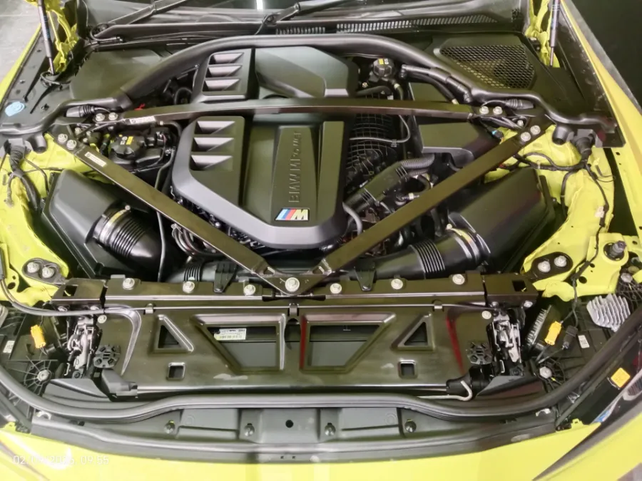 Foto Mobil Bekas Mesin BMW M4 3.0 tahun 2022