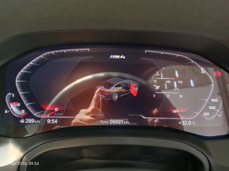 Foto Mobil Bekas Odometer BMW M4 3.0 tahun 2022