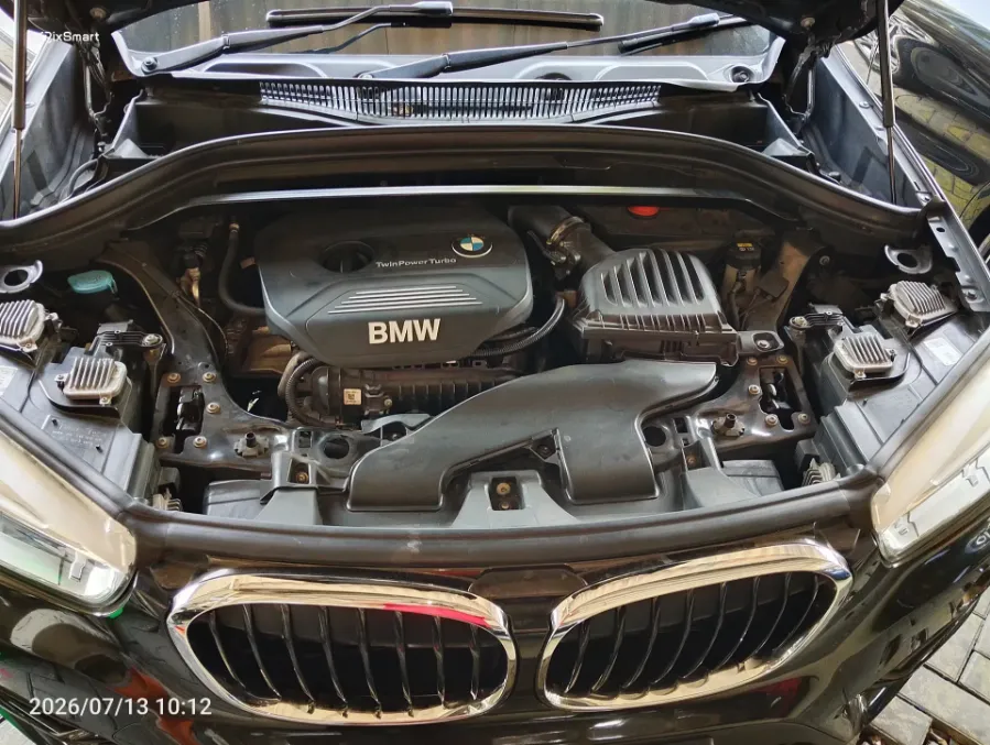 Foto Mobil Bekas Mesin BMW X1 1.5 tahun 2017