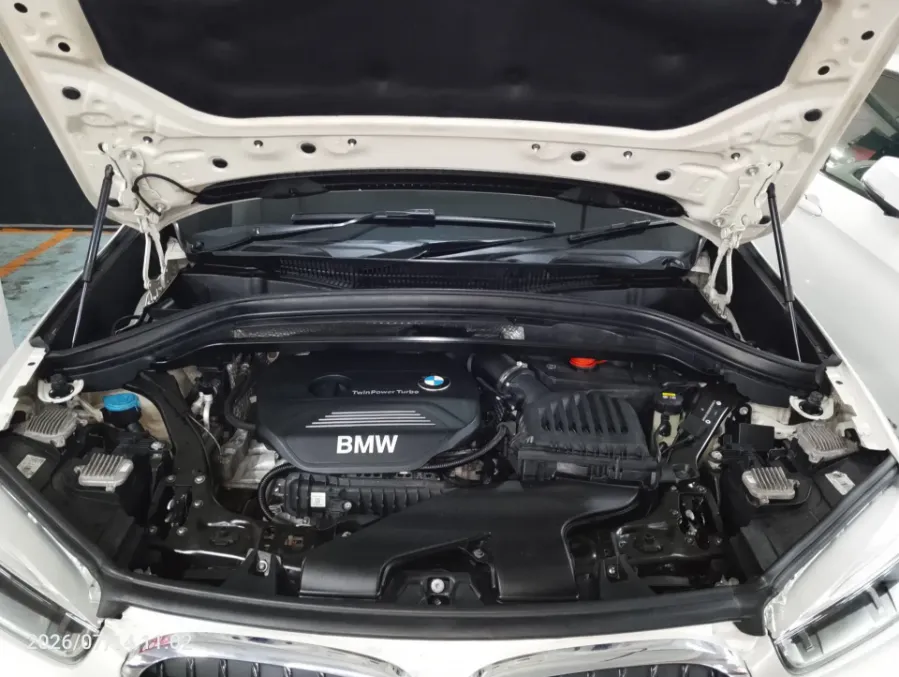 Foto Mobil Bekas Mesin BMW X1 1.5 Sdrive18i tahun 2016