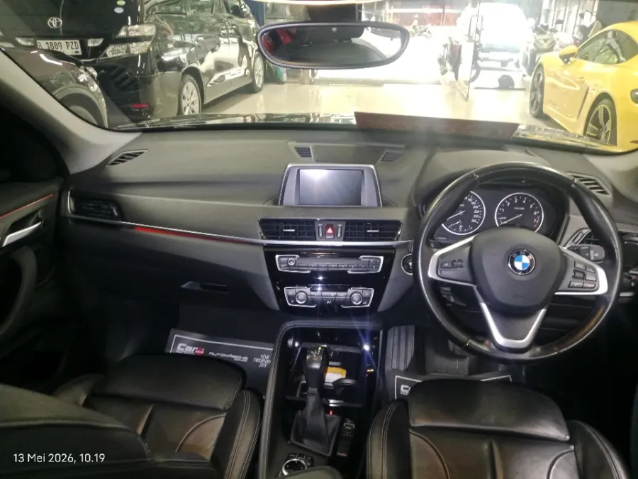Foto Mobil Bekas Dashboard BMW X1 1.5 Sdrive18i tahun 2017