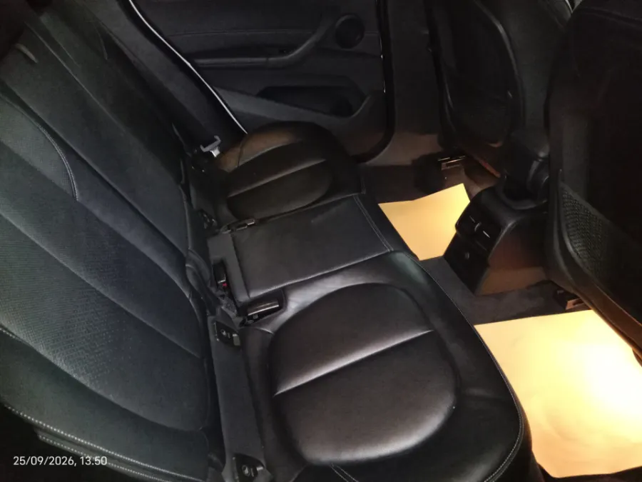 Foto Mobil Bekas Kabin Belakang BMW X1 1.5 Sdrive18i tahun 2017