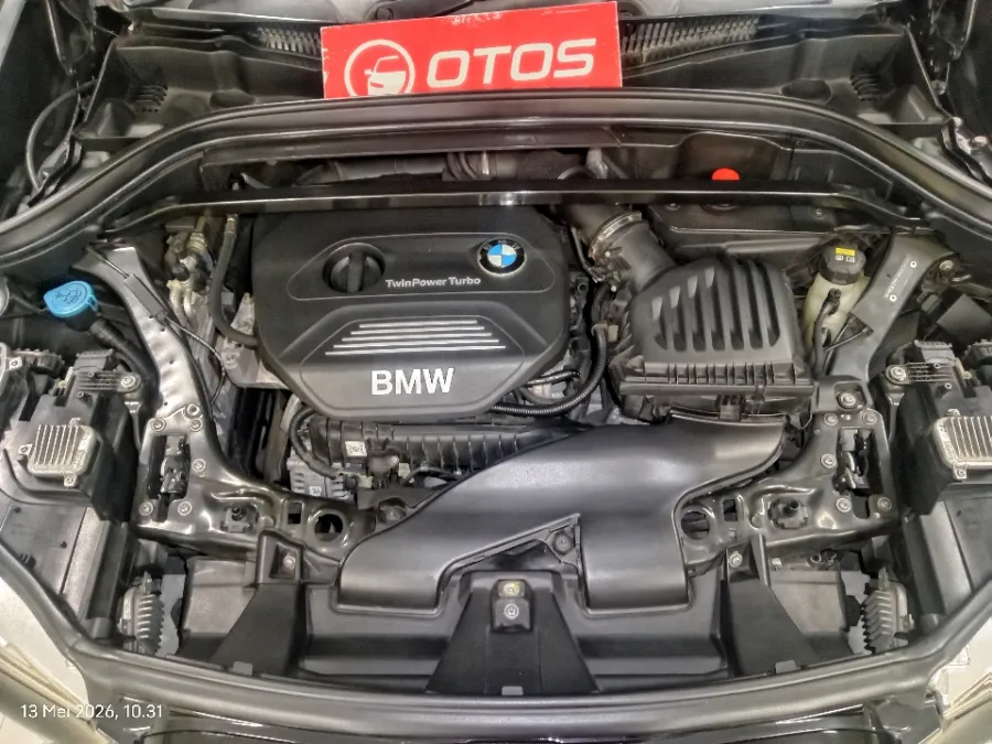 Foto Mobil Bekas Mesin BMW X1 1.5 Sdrive18i tahun 2017