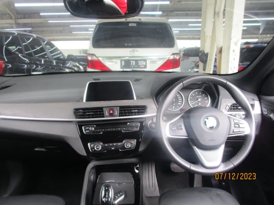 Foto Mobil Bekas Dashboard BMW X1 1.5 Sdrive18i tahun 2018