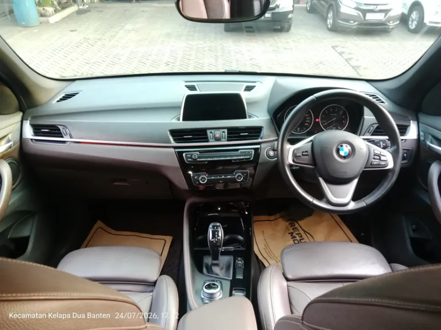 Foto Mobil Bekas Dashboard BMW X1 1.5 Sdrive18i tahun 2018