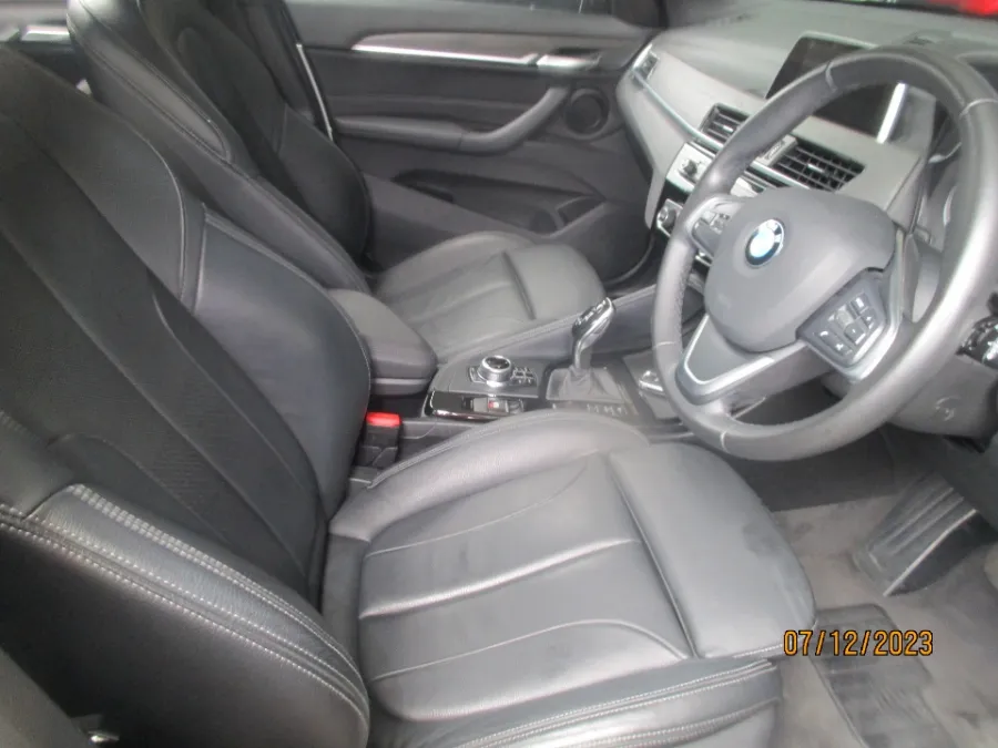 Foto Mobil Bekas Kabin Depan BMW X1 1.5 Sdrive18i tahun 2018