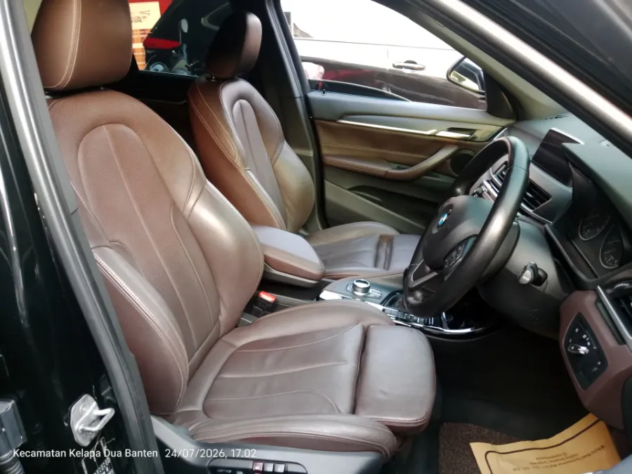 Foto Mobil Bekas Kabin Depan BMW X1 1.5 Sdrive18i tahun 2018