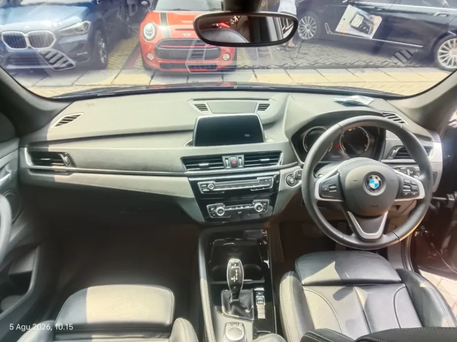 Foto Mobil Bekas Dashboard BMW X1 1.5 Sdrive18i tahun 2019