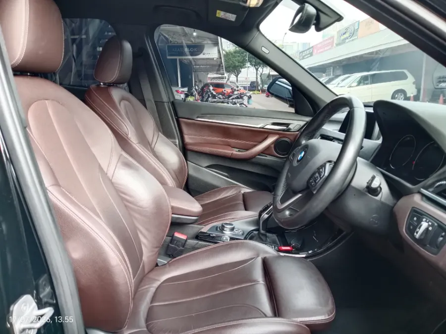 Foto Mobil Bekas Kabin Depan BMW X1 1.5 Sdrive18i tahun 2019