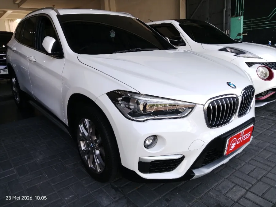 Foto Mobil Bekas Kanan Depan BMW X1 1.5 Sdrive18i tahun 2019