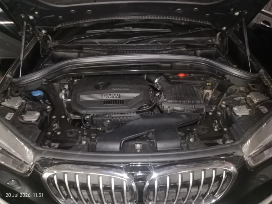 Foto Mobil Bekas Mesin BMW X1 1.5 Sdrive18i tahun 2019