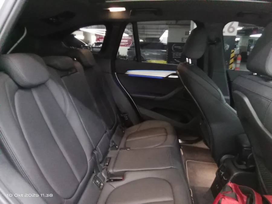 Foto Mobil Bekas Kabin Belakang BMW X1 1.5 Sdrive18i tahun 2020
