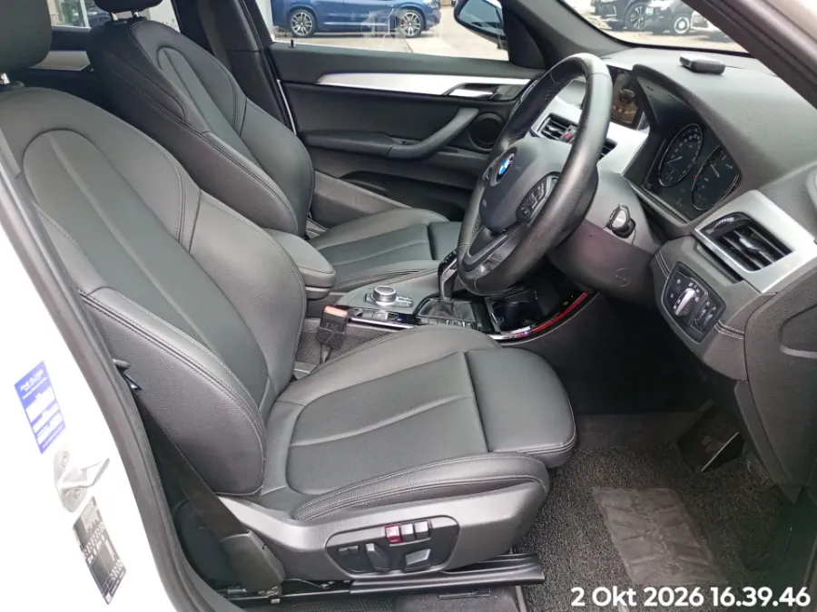 Foto Mobil Bekas Kabin Depan BMW X1 1.5 Sdrive18i tahun 2020
