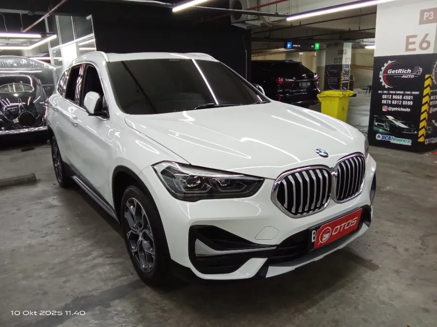 Foto Mobil Bekas Kanan Depan BMW X1 1.5 Sdrive18i tahun 2020