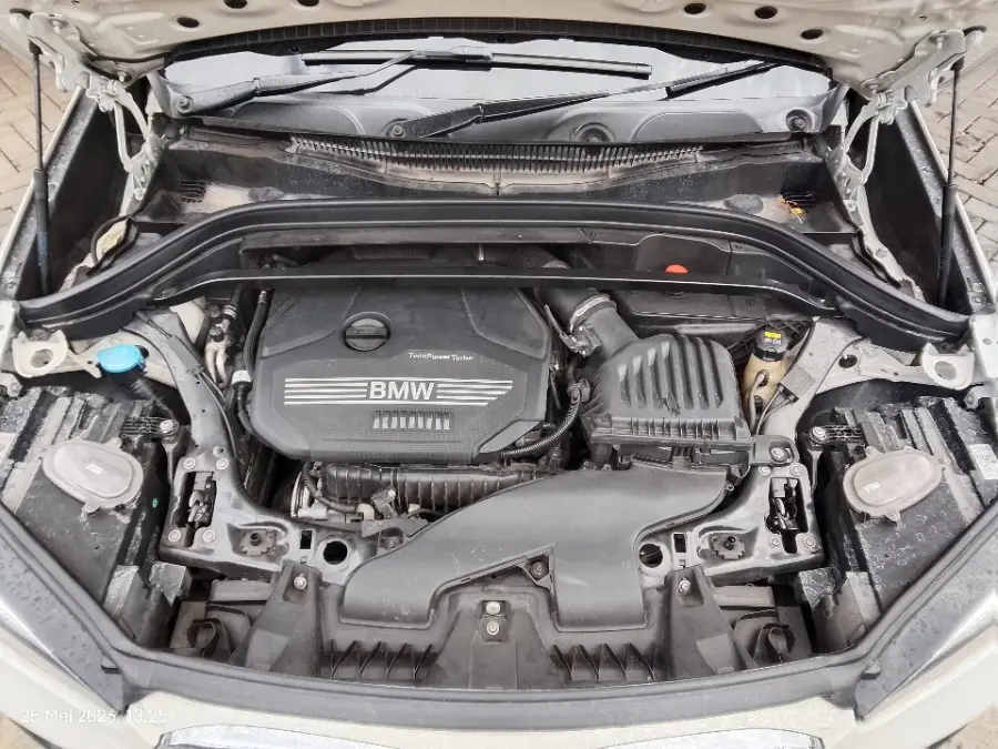 Foto Mobil Bekas Mesin BMW X1 1.5 Sdrive18i tahun 2020