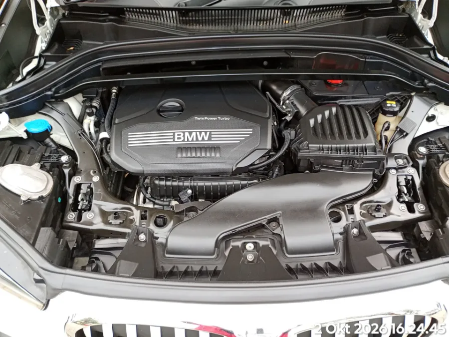 Foto Mobil Bekas Mesin BMW X1 1.5 Sdrive18i tahun 2020