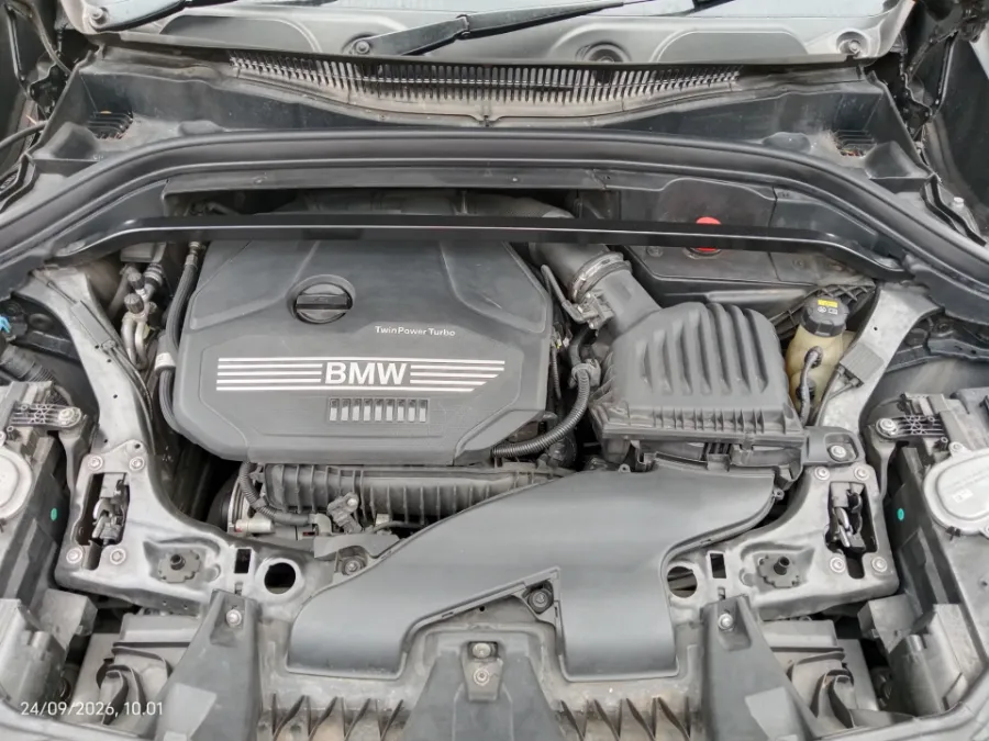 Foto Mobil Bekas Mesin BMW X1 1.5 Sdrive18i tahun 2020