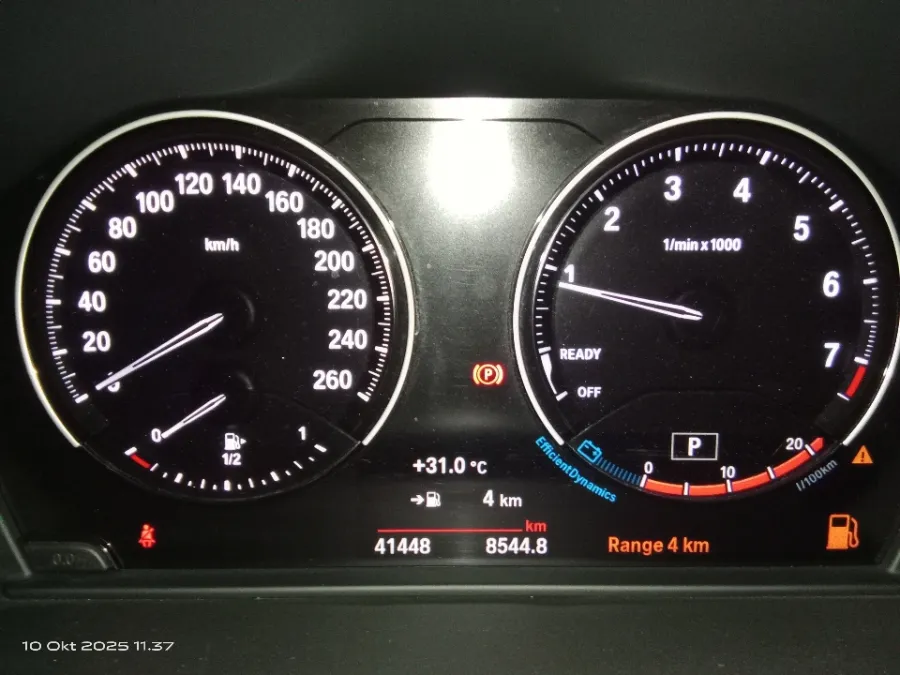 Foto Mobil Bekas Odometer BMW X1 1.5 Sdrive18i tahun 2020
