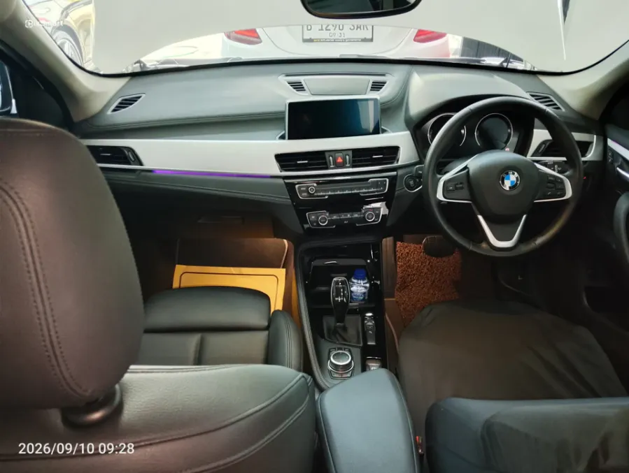 Foto Mobil Bekas Dashboard BMW X1 1.5 Sdrive18i tahun 2021