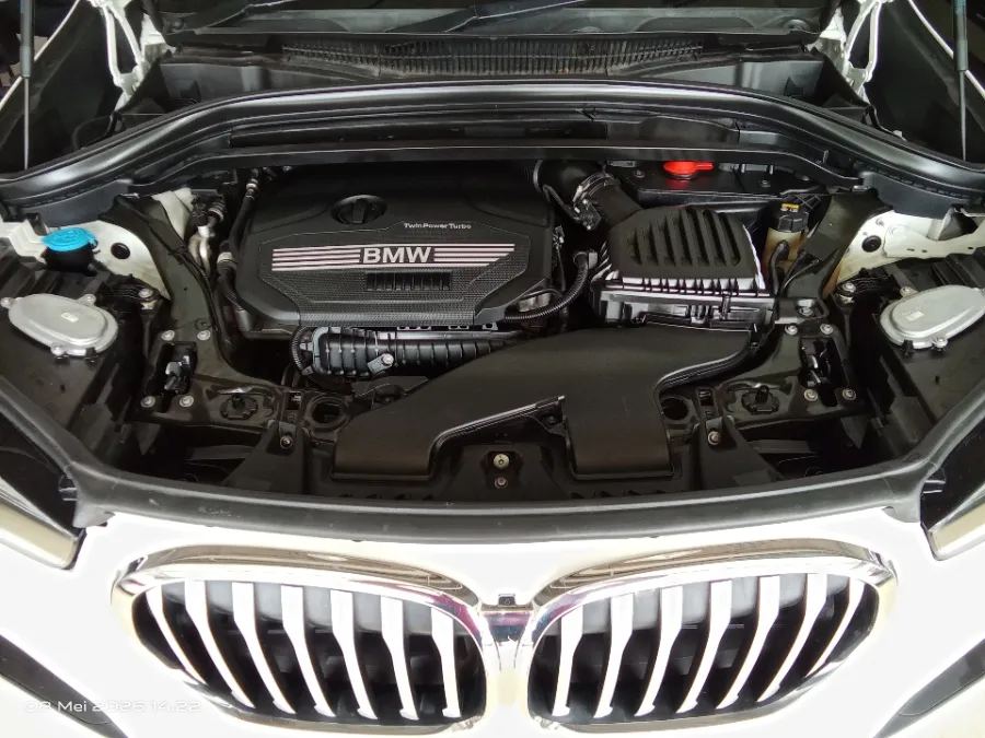 Foto Mobil Bekas Mesin BMW X1 1.5 Sdrive18i tahun 2021