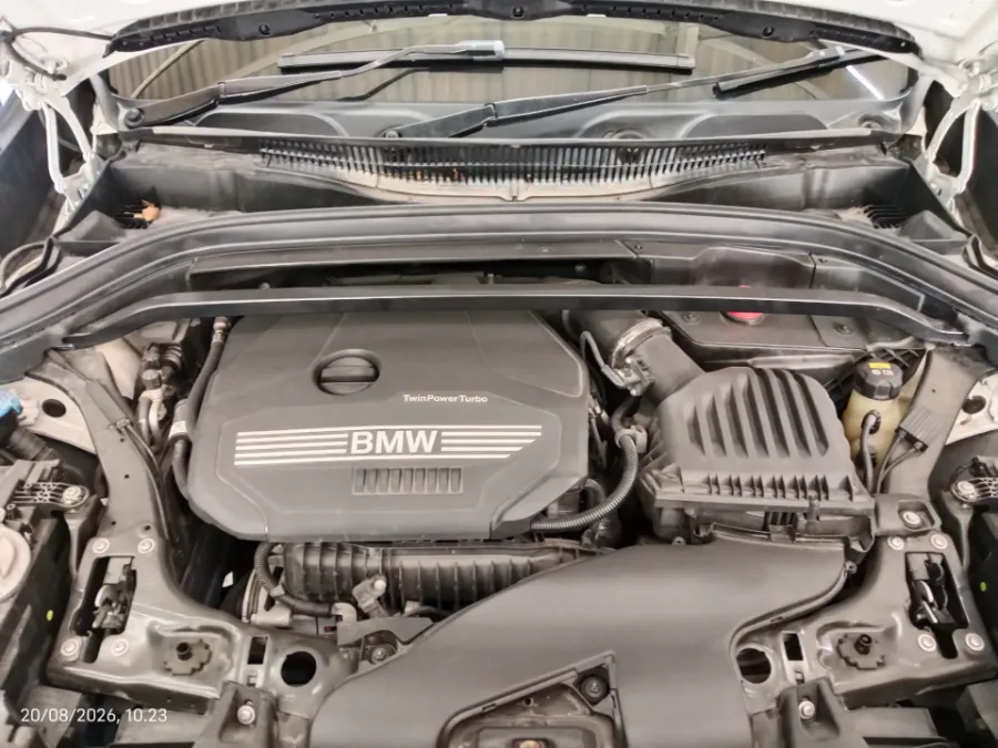 Foto Mobil Bekas Mesin BMW X1 1.5 Sdrive18i tahun 2021
