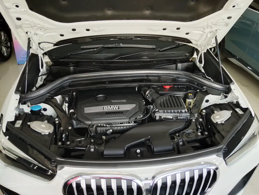 Foto Mobil Bekas Mesin BMW X1 1.5 Sdrive18i tahun 2021