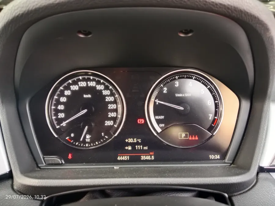 Foto Mobil Bekas Odometer BMW X1 1.5 Sdrive18i tahun 2021