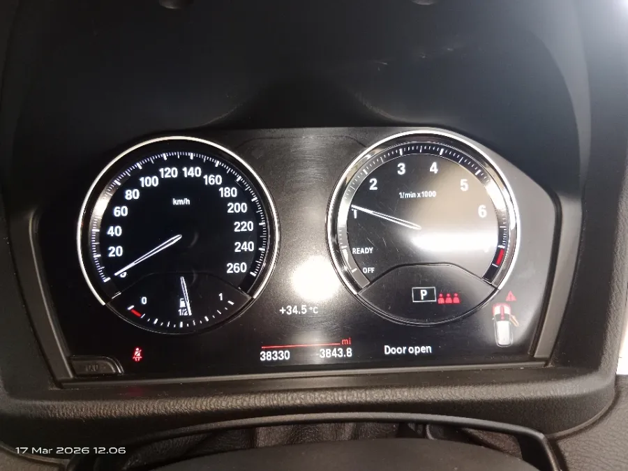 Foto Mobil Bekas Odometer BMW X1 1.5 Sdrive18i tahun 2022