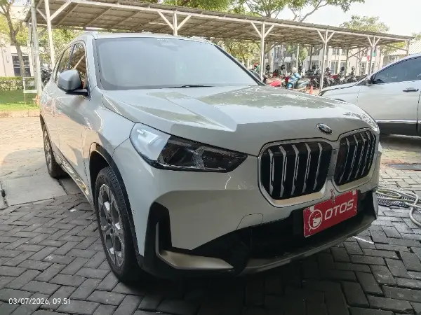 2023 BMW X1 1.5 Sdrive18i - Foto 1 dari 6