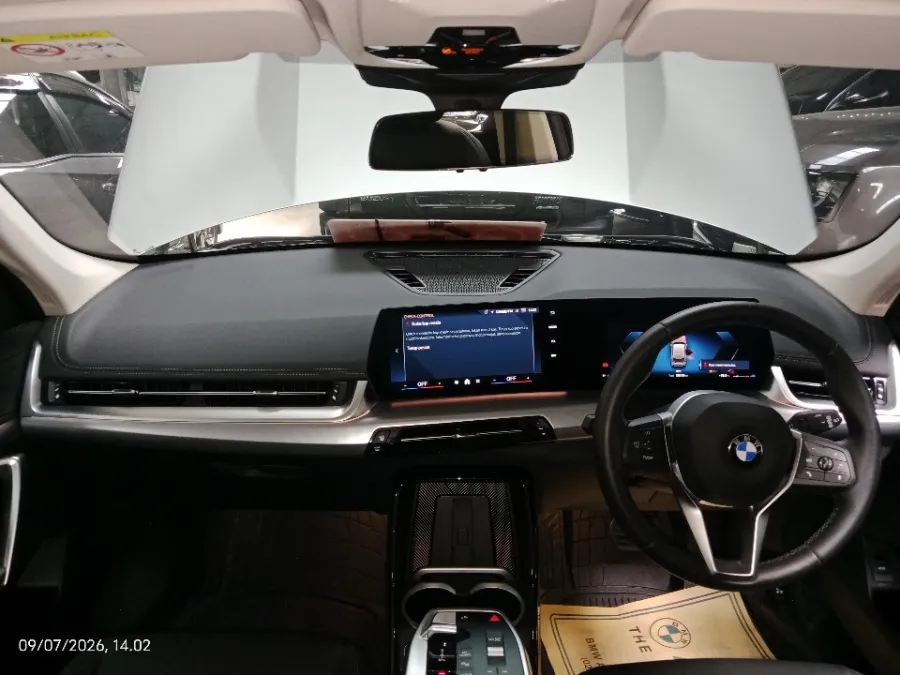 Foto Mobil Bekas Dashboard BMW X1 1.5 Sdrive18i tahun 2024