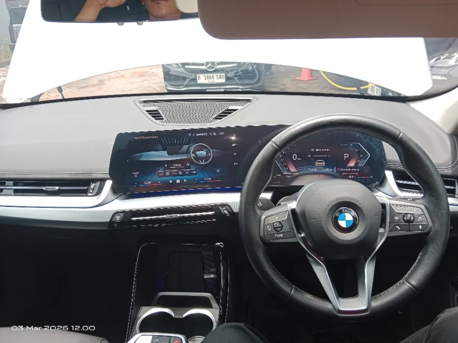 Foto Mobil Bekas Dashboard BMW X1 1.5 Sdrive18i tahun 2024