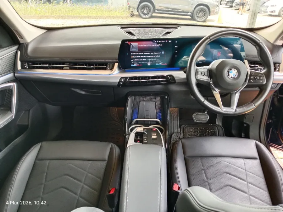 Foto Mobil Bekas Dashboard BMW X1 1.5 Sdrive18i tahun 2024