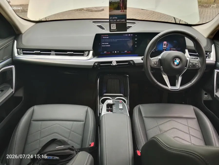 Foto Mobil Bekas Dashboard BMW X1 1.5 Sdrive18i tahun 2024