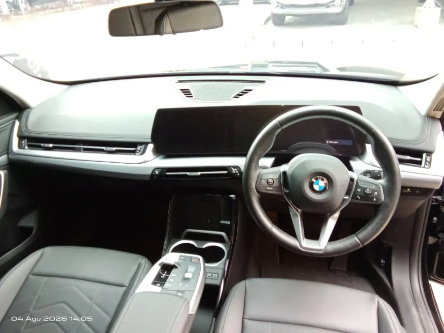 Foto Mobil Bekas Dashboard BMW X1 1.5 Sdrive18i tahun 2024
