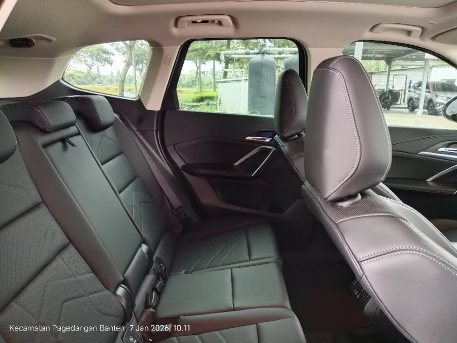 Foto Mobil Bekas Kabin Belakang BMW X1 1.5 Sdrive18i tahun 2024
