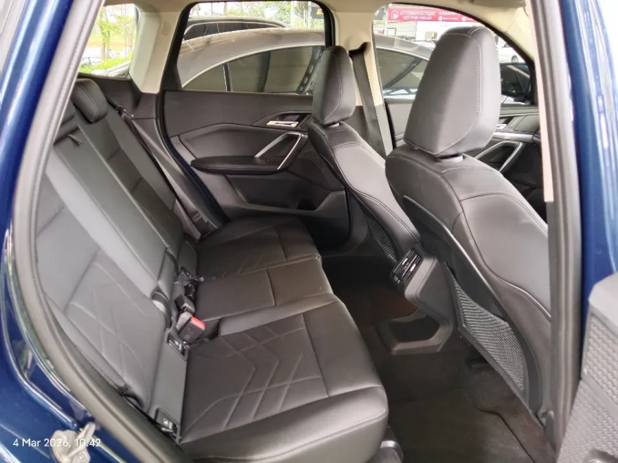 Foto Mobil Bekas Kabin Belakang BMW X1 1.5 Sdrive18i tahun 2024