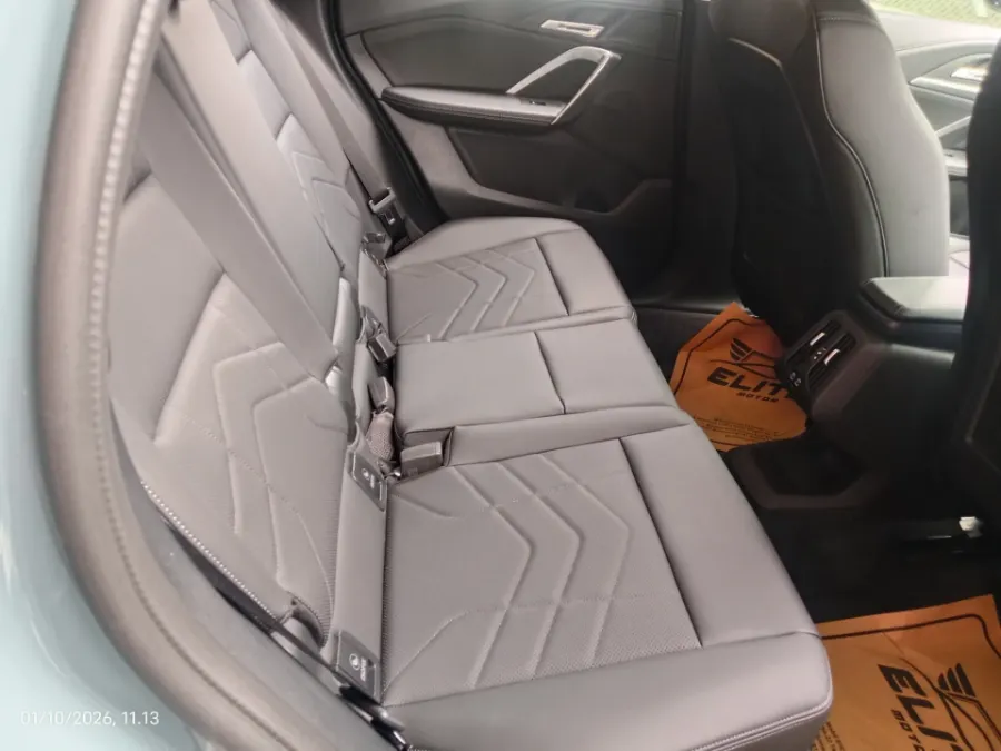 Foto Mobil Bekas Kabin Belakang BMW X1 1.5 Sdrive18i tahun 2024