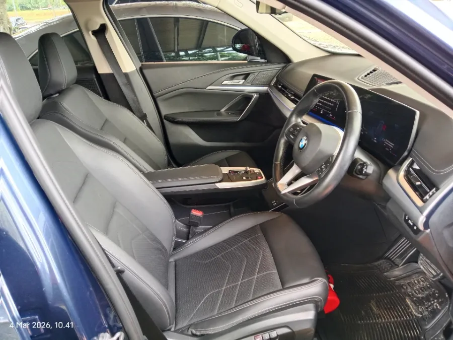 Foto Mobil Bekas Kabin Depan BMW X1 1.5 Sdrive18i tahun 2024