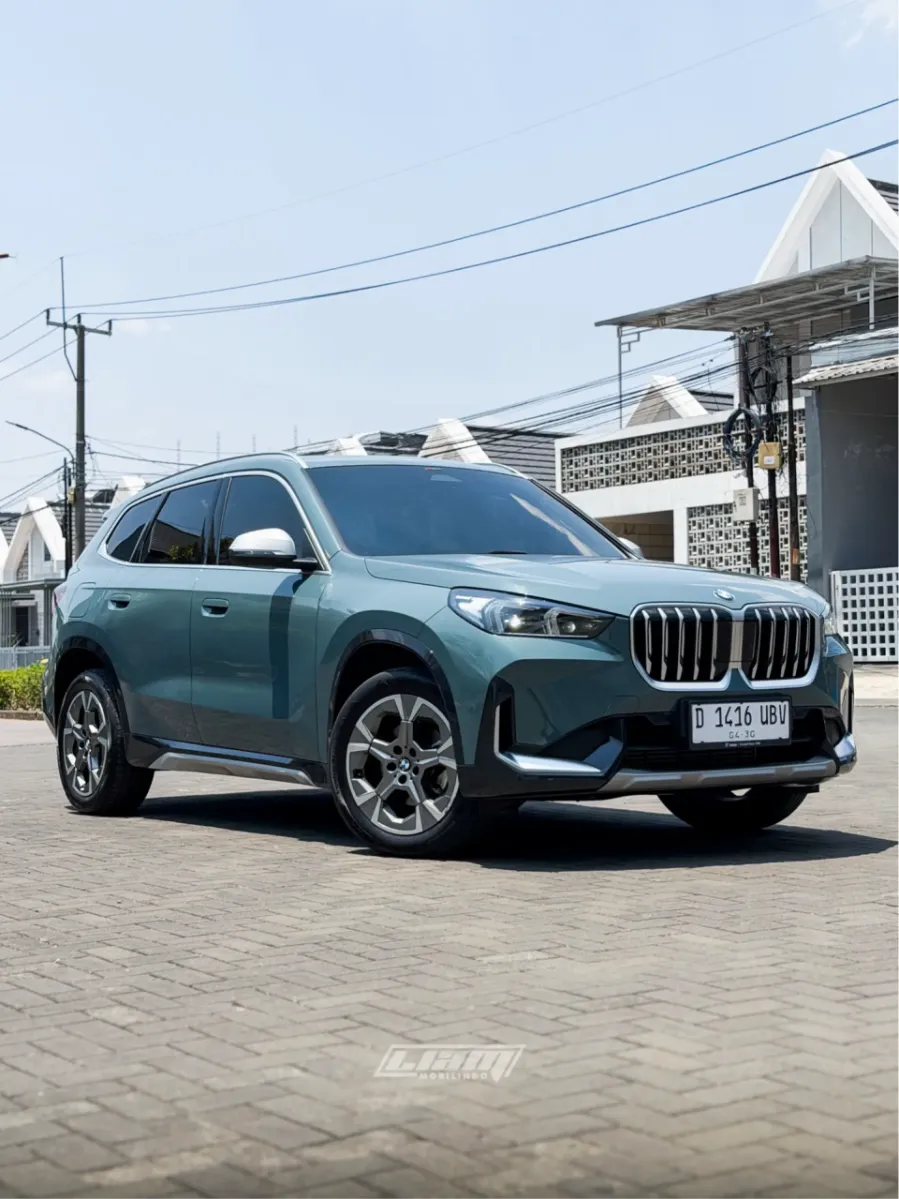 Foto Mobil Bekas Kanan Depan BMW X1 1.5 Sdrive18i tahun 2024