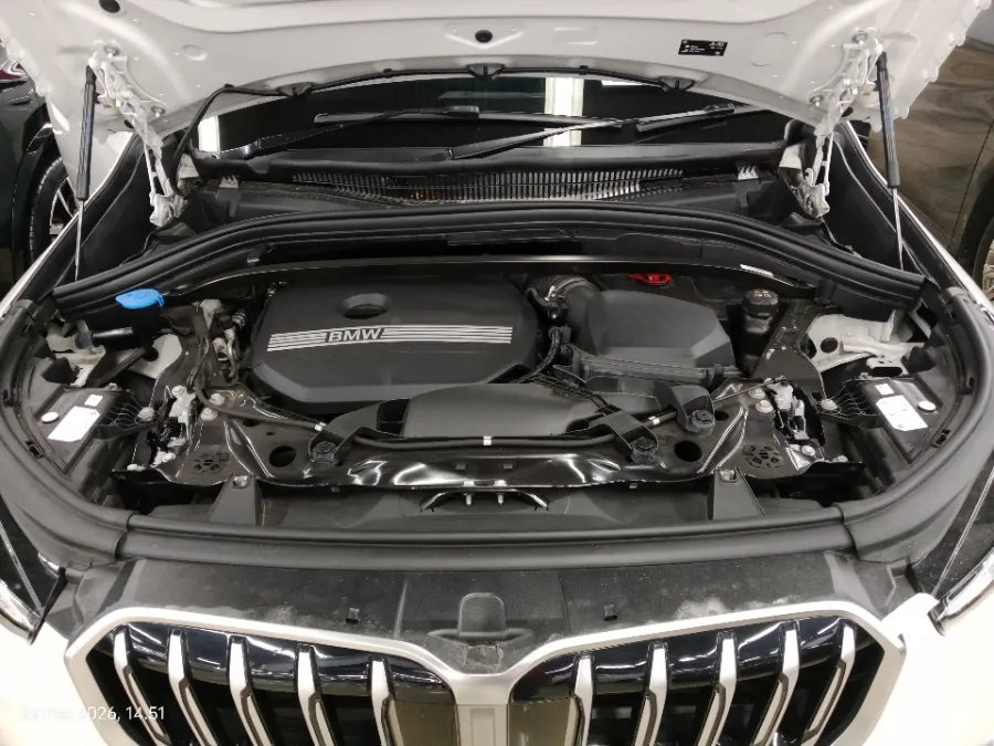 Foto Mobil Bekas Mesin BMW X1 1.5 Sdrive18i tahun 2024