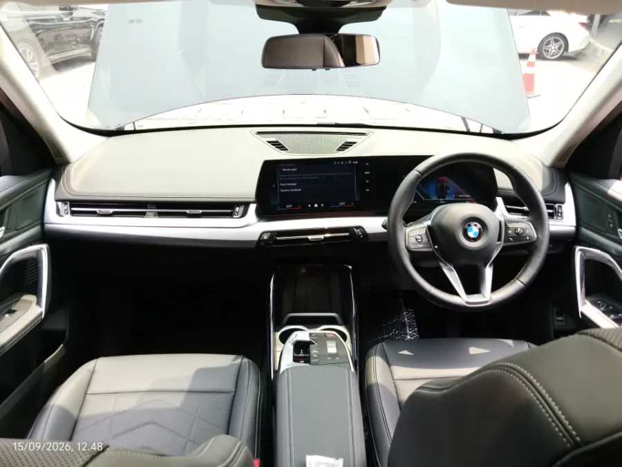 Foto Mobil Bekas Dashboard BMW X1 1.5 Sdrive18i tahun 2025