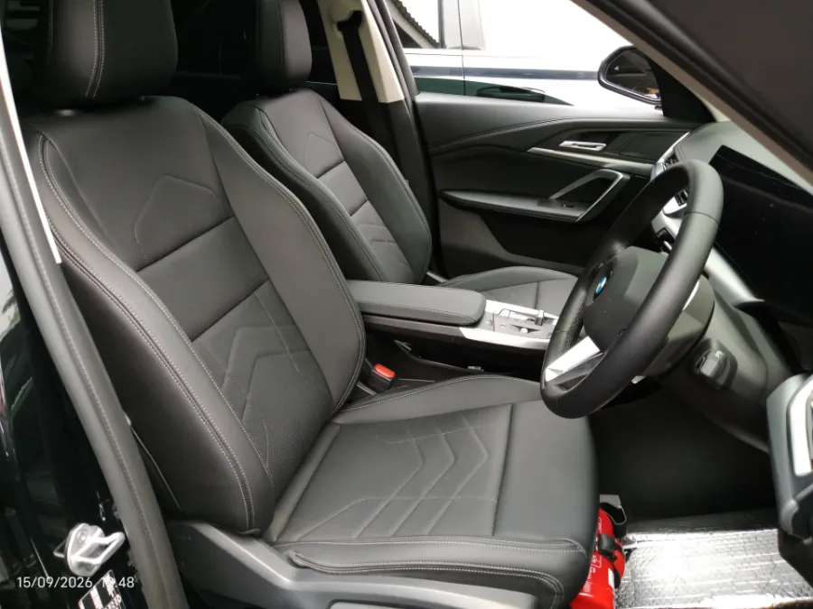 Foto Mobil Bekas Kabin Depan BMW X1 1.5 Sdrive18i tahun 2025